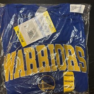 Women’s MEDIUM Golden State Warriors crew neck sweatshirt